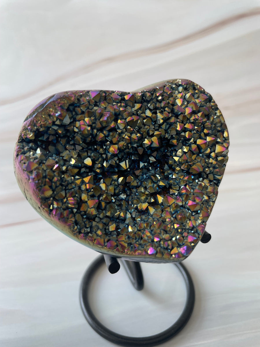 Titanium aura hart Gem Interior